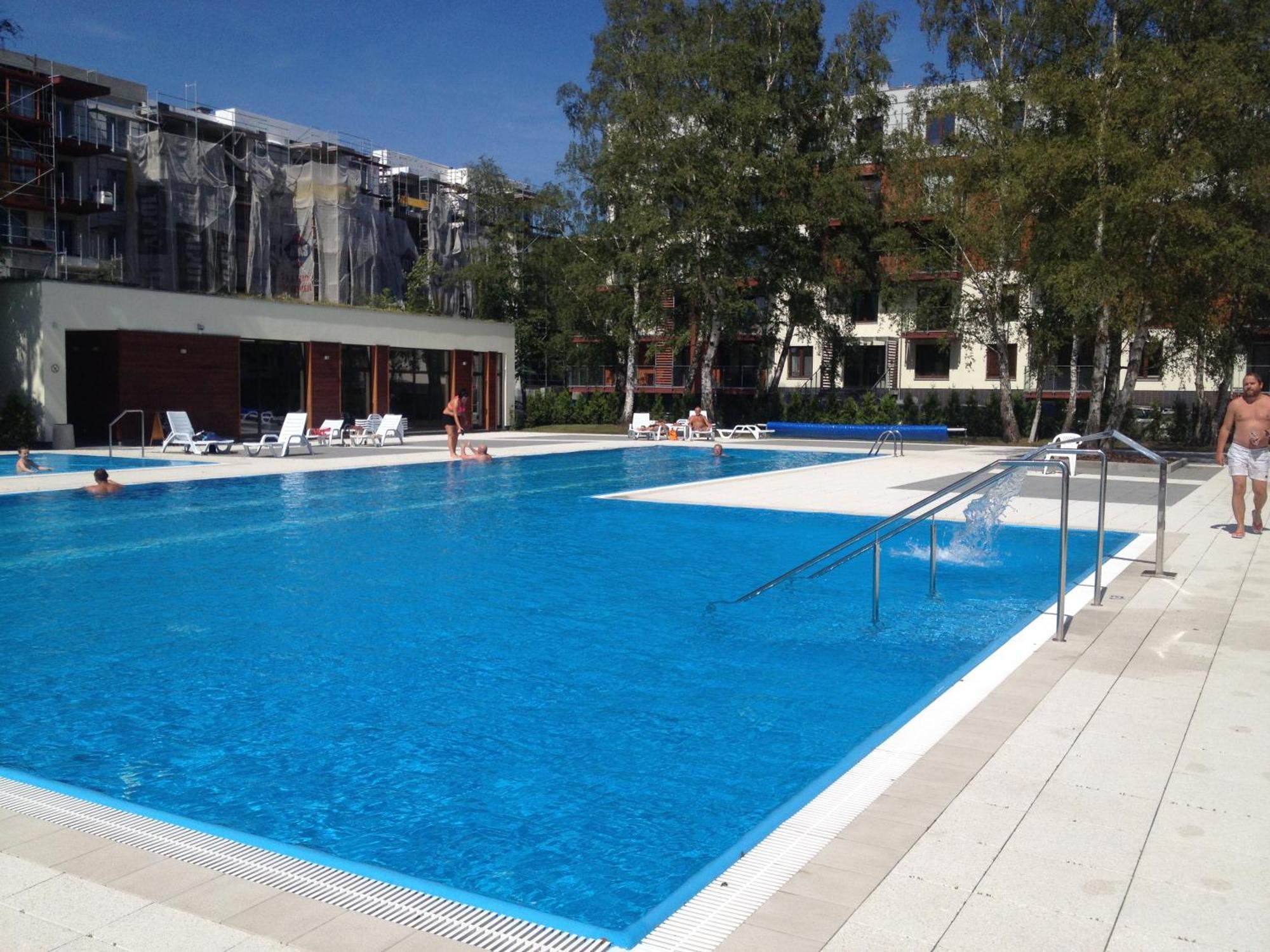Apartament Paris โควอบเซก ภายนอก รูปภาพ