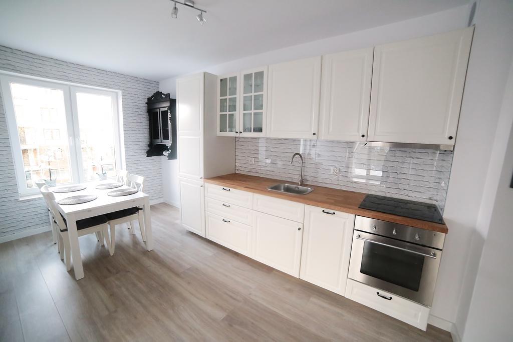 Apartament Paris โควอบเซก ภายนอก รูปภาพ